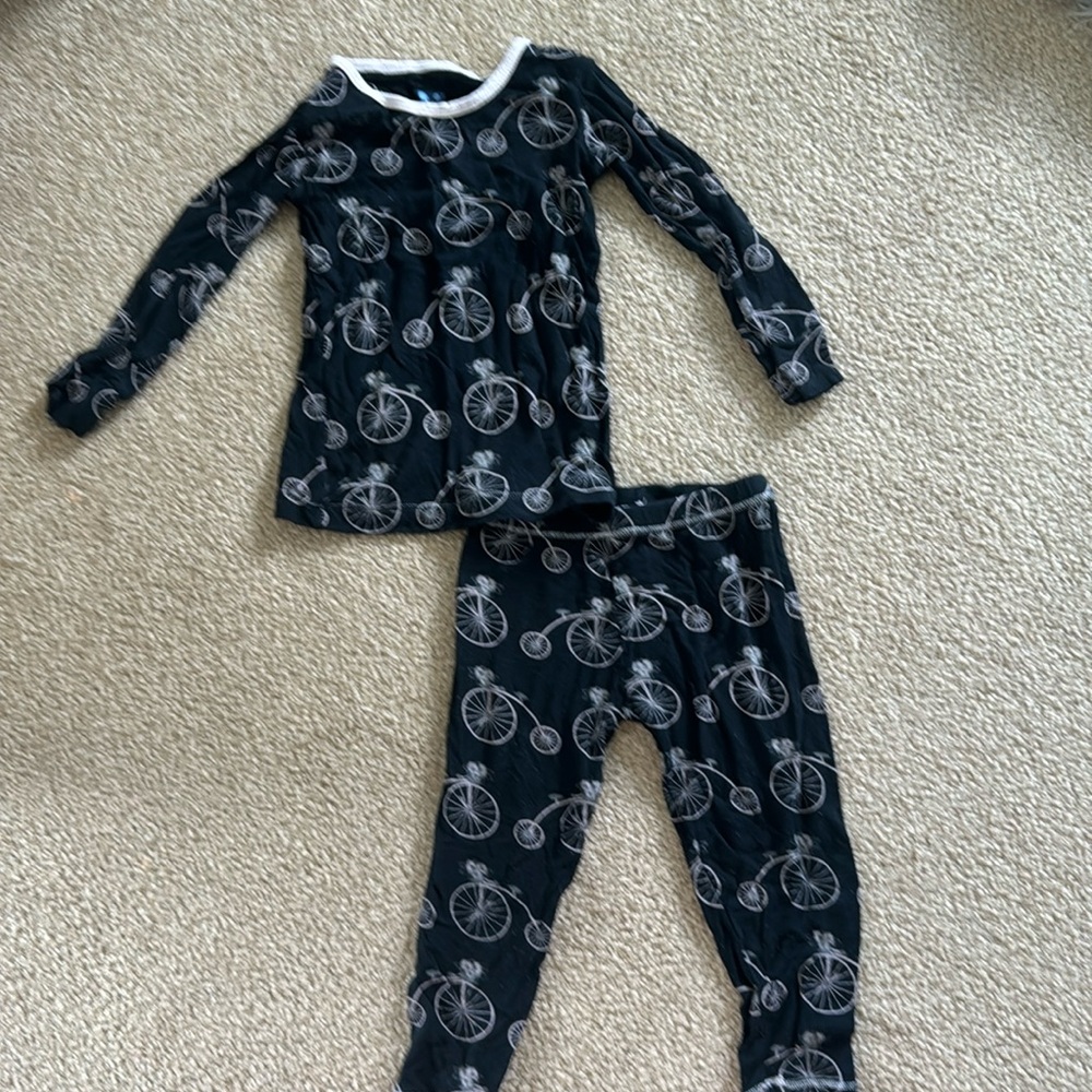 Kickee Pants pj’s